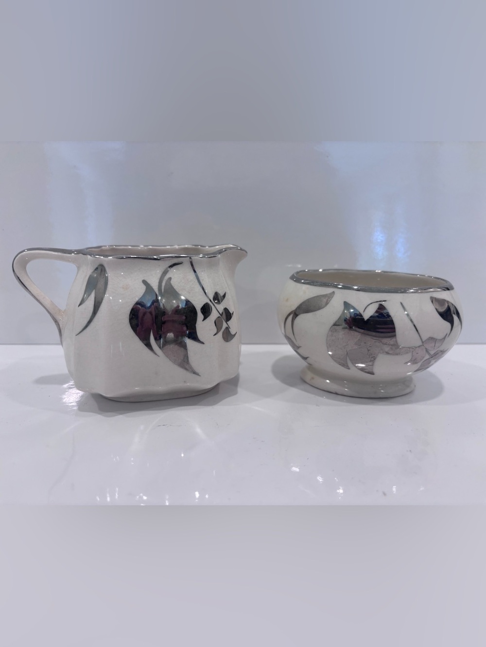 Vintage sandland ware England creamer &sugar bowl silver lustre leaf pattern